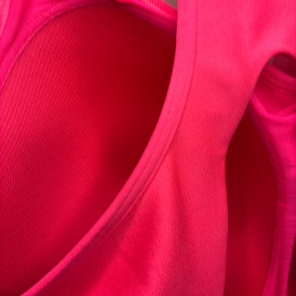 🏃‍♀️ Under Armour High Support Endless Compression Sports Bra 38D Hot Pink NWT - Picture 8 of 8
